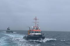 GPS-Avenger-towing-the-crane-barge-Bran-3